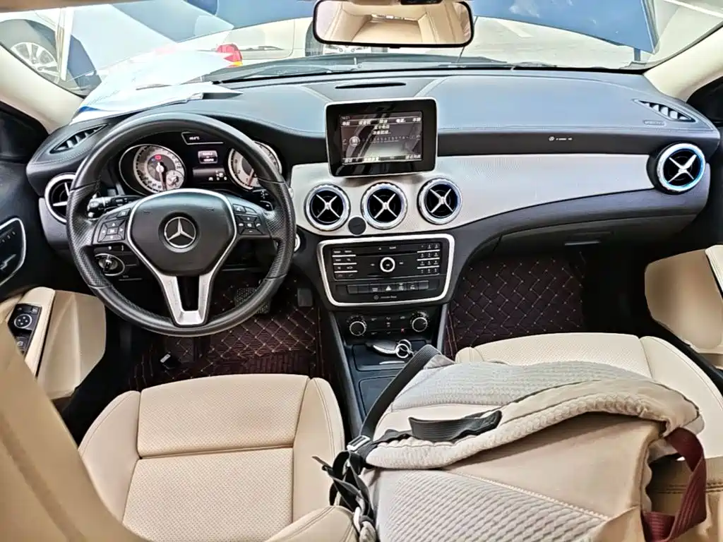 Mercedes-Benz GLA 2016 — фото 10
