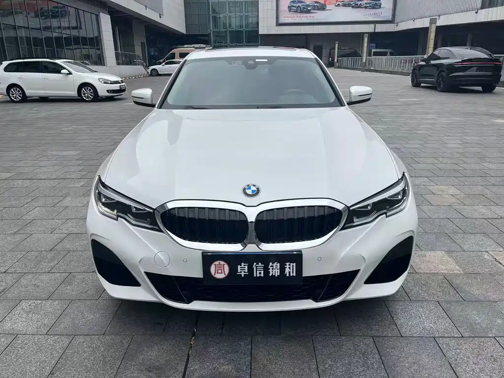 BMW 3 Series 2021 — фото 1