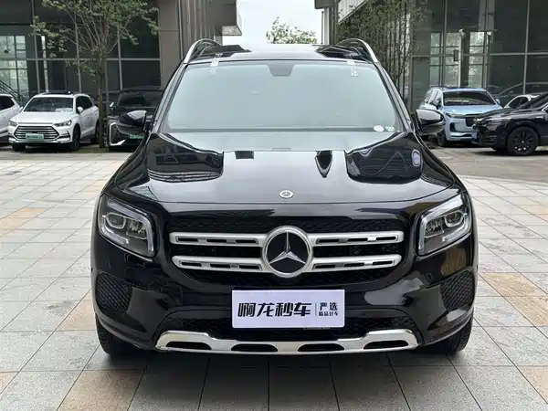 Mercedes-Benz GLB 2023