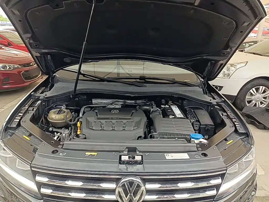 Volkswagen Tiguan L 2018 — фото 20