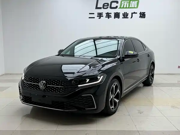 Volkswagen Passat 2023