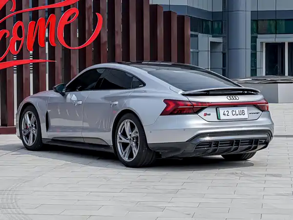 Audi e-tron GT 2024