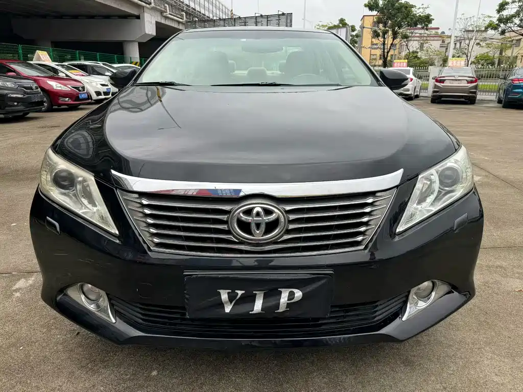 Toyota Camry 2013 — фото 2