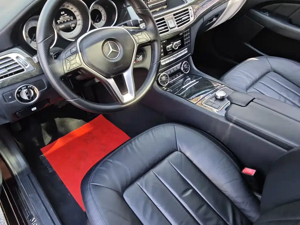 Mercedes-Benz CLS 2014 — фото 17