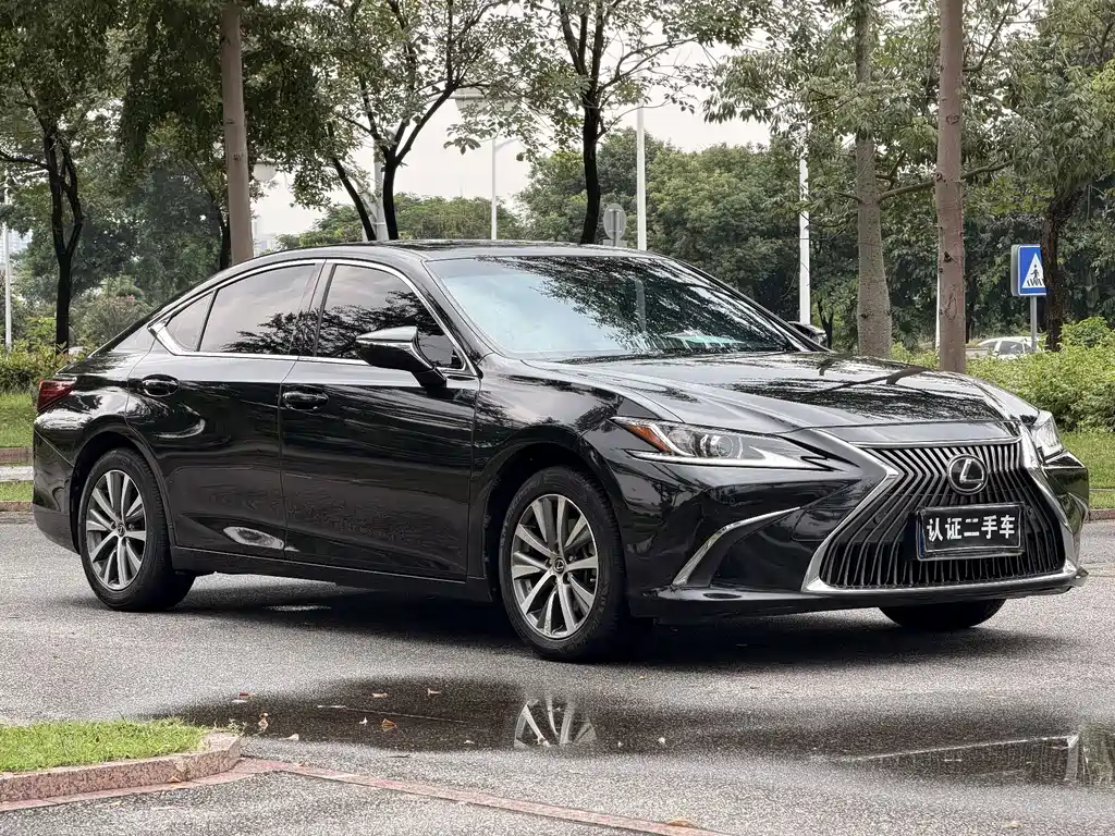 Lexus ES 2020 — фото 3