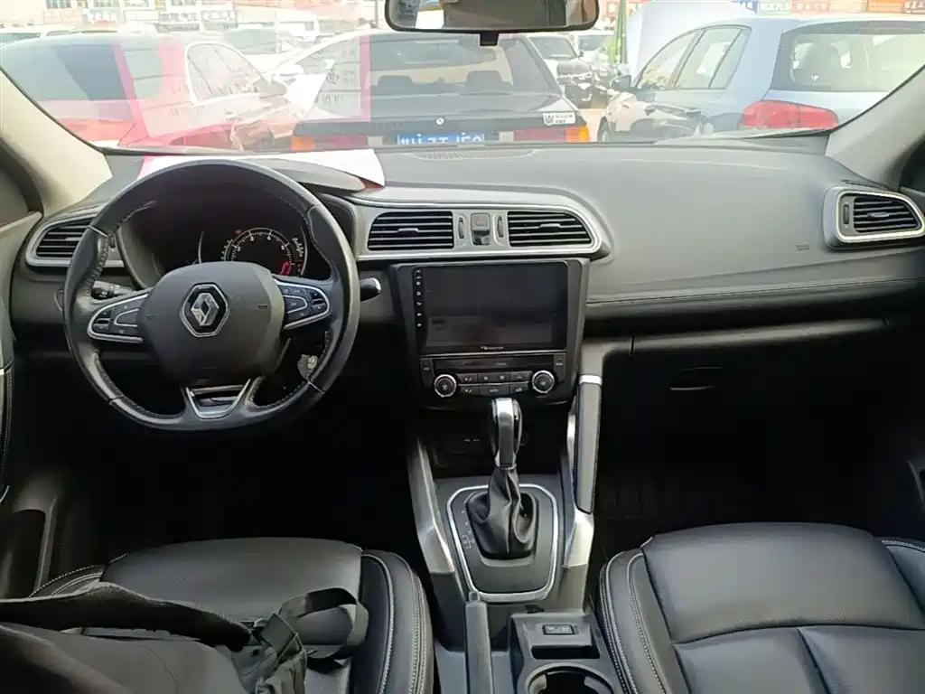 Renault Kadjar 2017 — фото 10