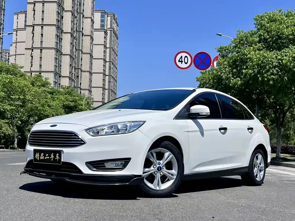 Ford Focus 2017 — фото 1
