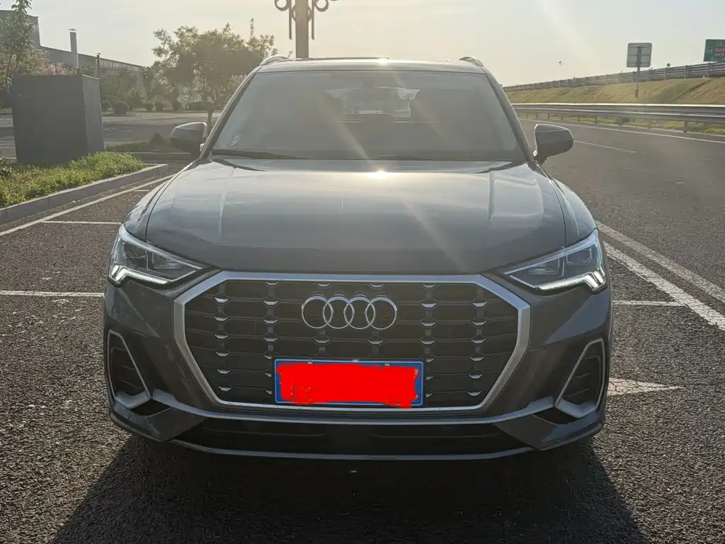 Audi Q3 2022 — фото 2