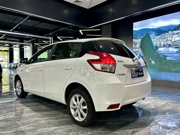Toyota Yaris L 2014