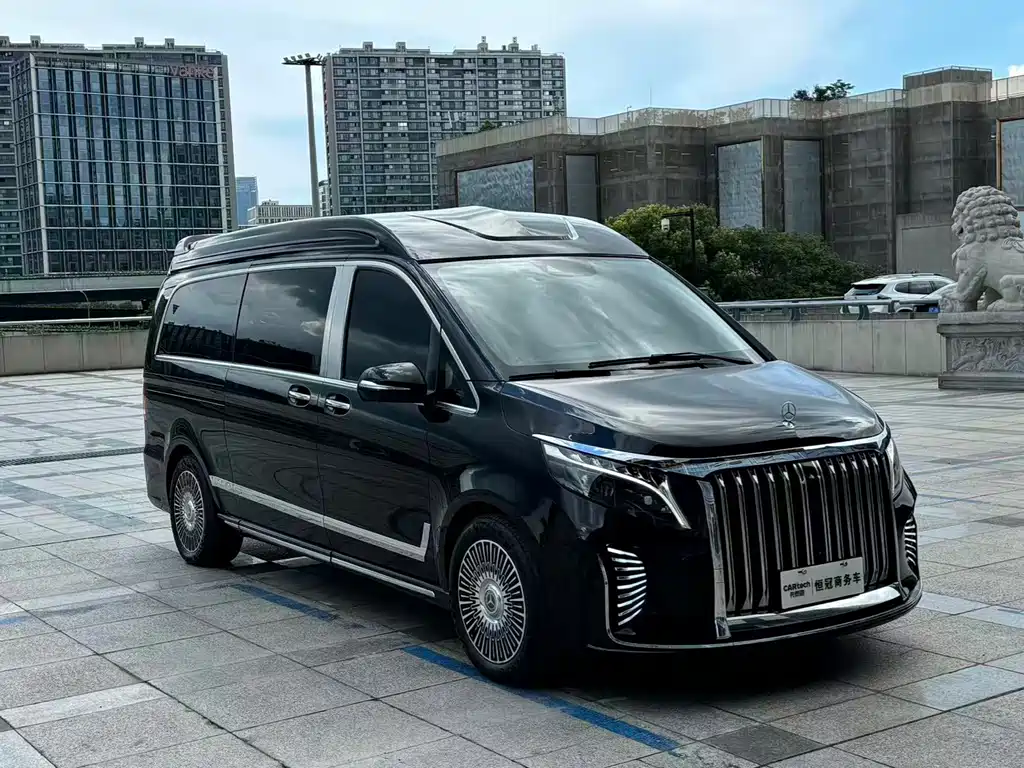 Mercedes-Benz V-Class 2023 — фото 3