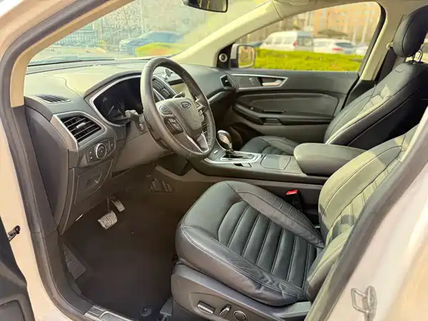 Ford Edge 2015