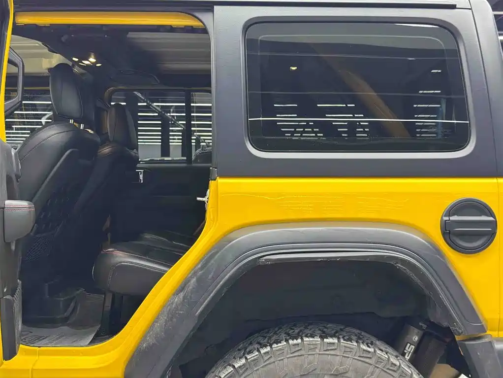 Jeep Wrangler 2021 — фото 8