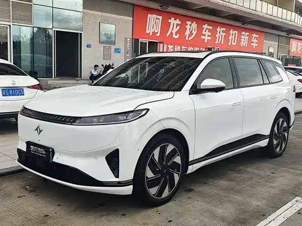 Dongfeng e008 2024