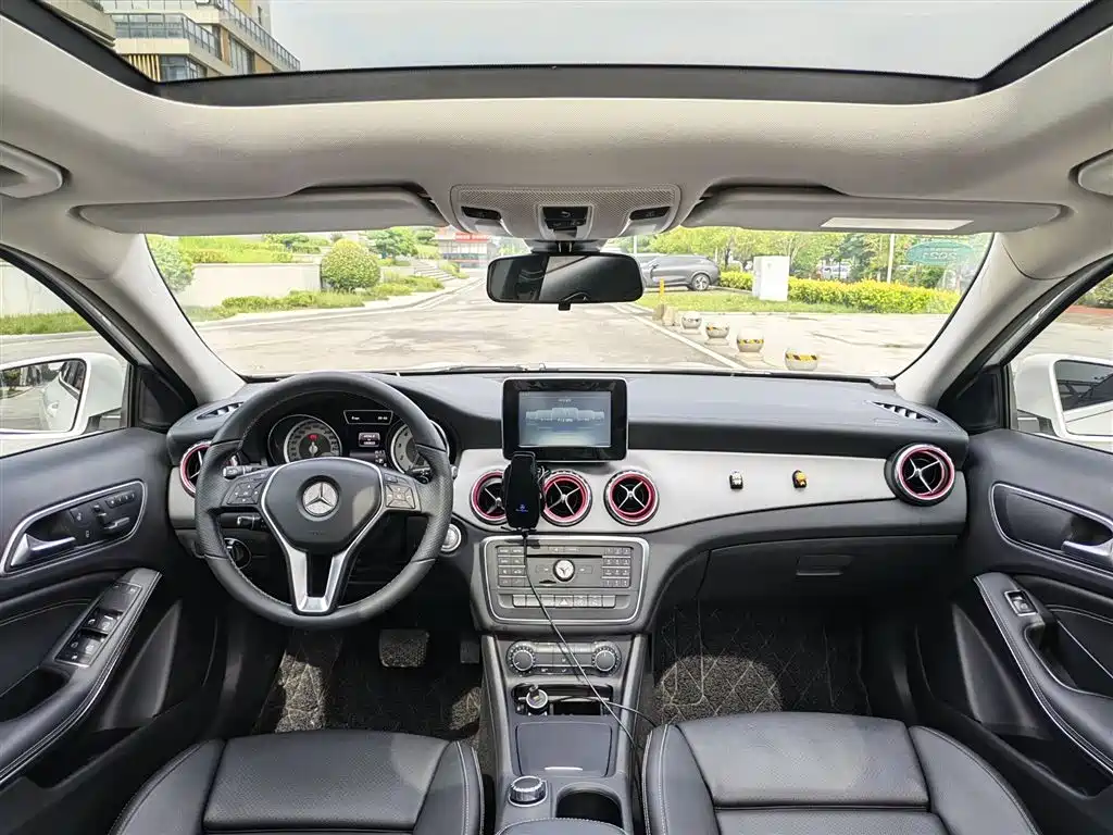 Mercedes-Benz GLA 2016 — фото 16