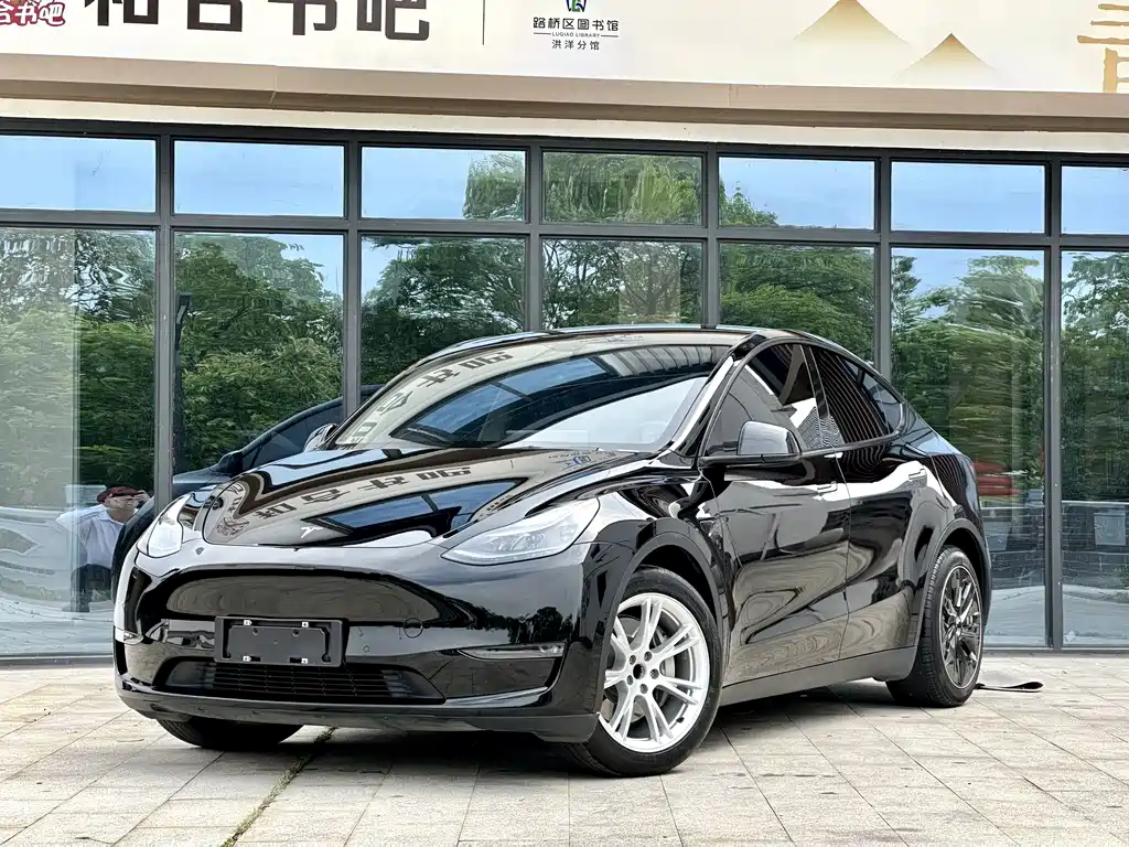 Tesla Model Y 2021 — фото 1