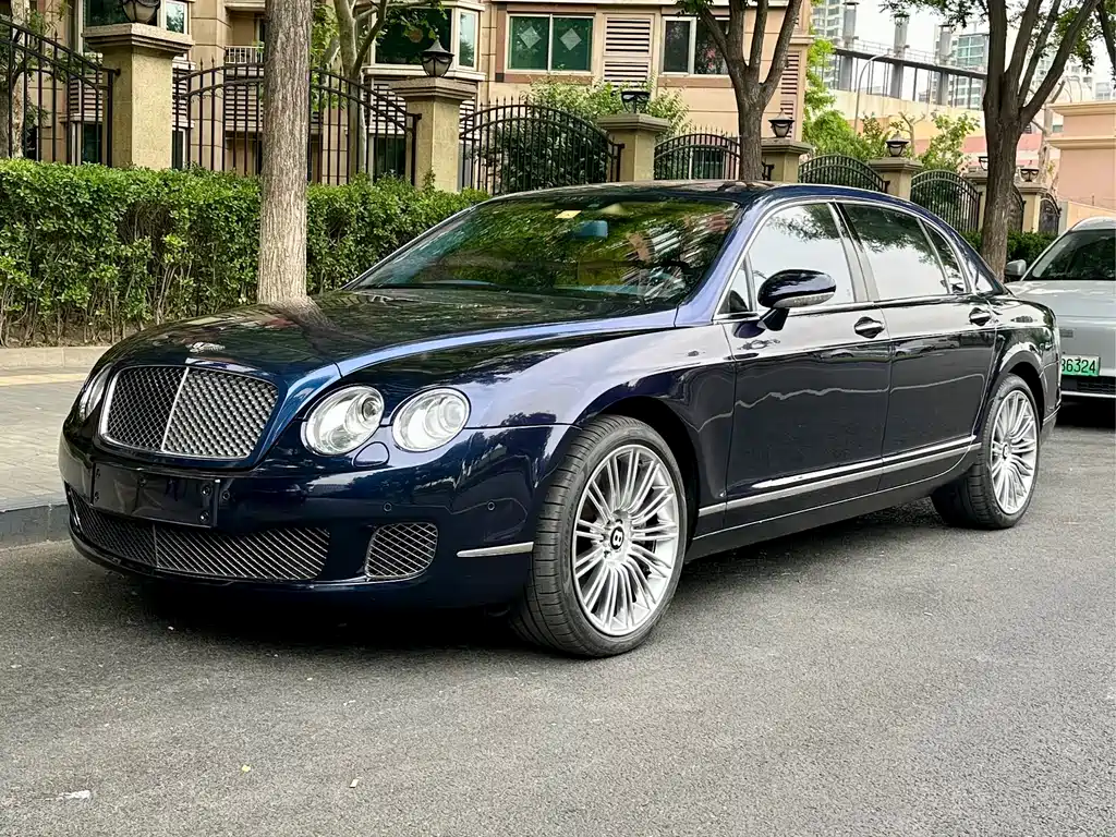 Bentley Flying Spur 2009 — фото 1