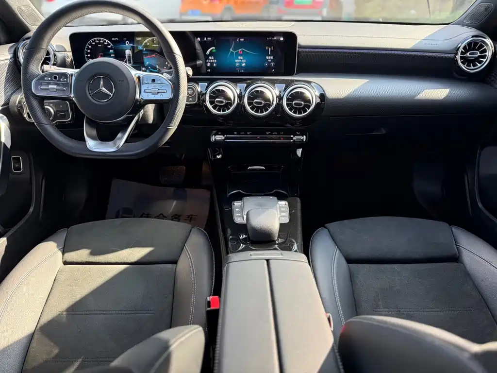 Mercedes-Benz A-Class 2020 — фото 9