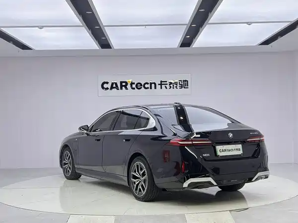 BMW i5 2024