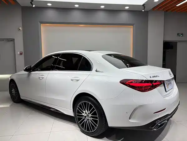 Mercedes-Benz C-Class 2025