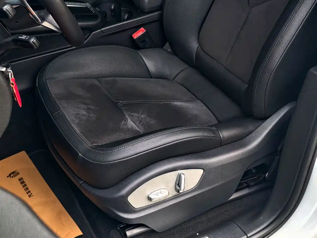 Porsche Macan 2015 — фото 12