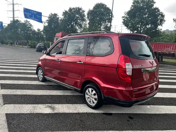 Wuling Hongguang 2014