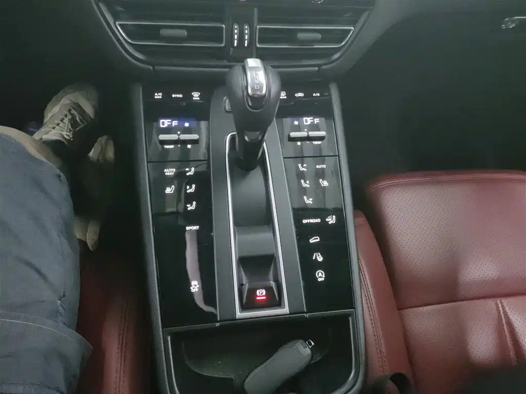 Porsche Macan 2022 — фото 14