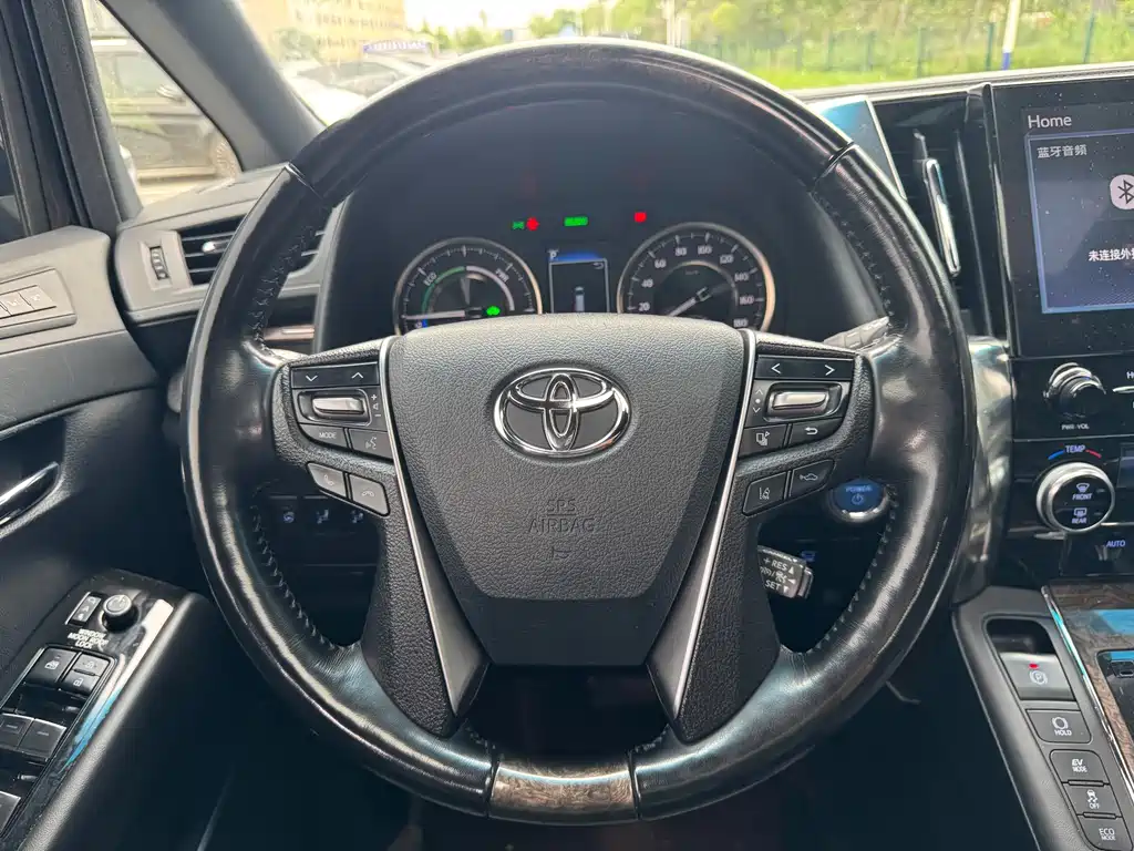 Toyota Vellfire 2023 — фото 5