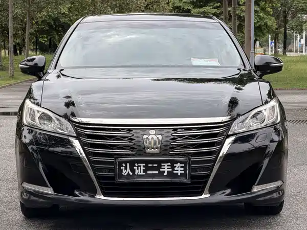 Toyota Crown 2018