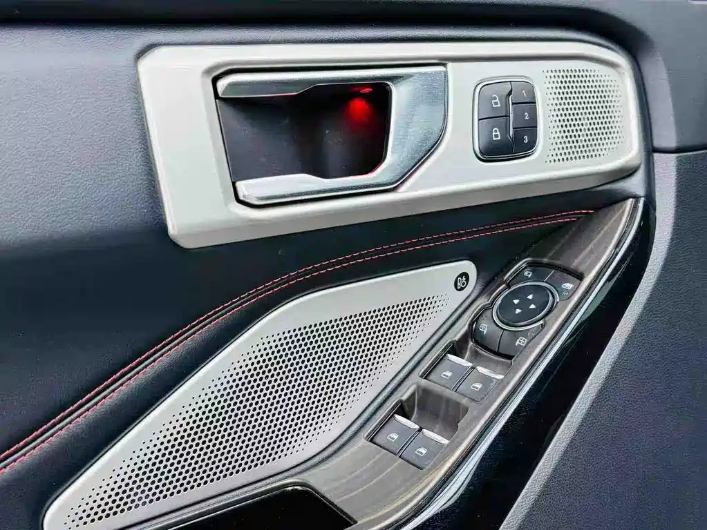 Ford Explorer 2020 — фото 9