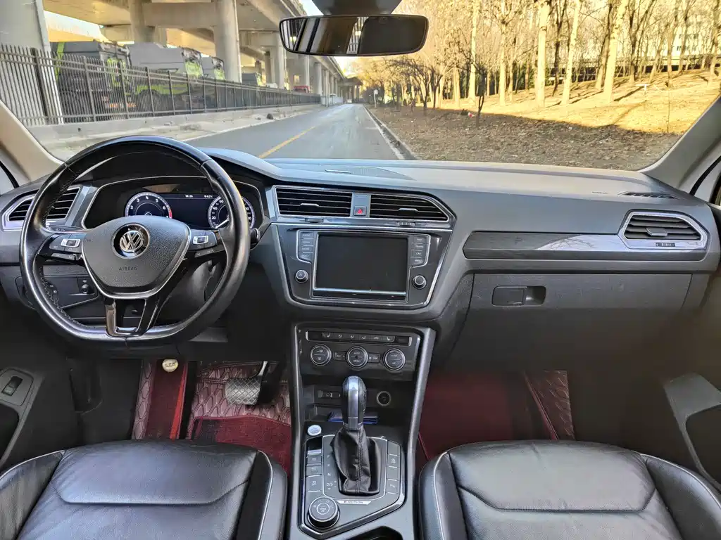 Volkswagen Tiguan 2016 — фото 13