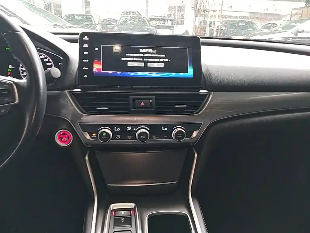 Honda Accord 2022 — фото 13