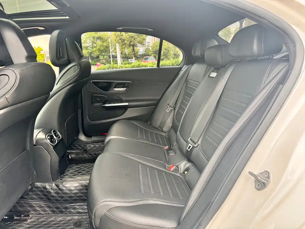 Mercedes-Benz C-Class 2022 — фото 19