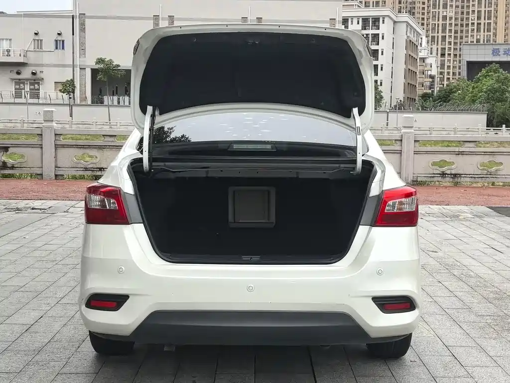 Nissan Sylphy 2017 — фото 16