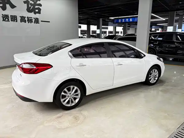 Kia K3 2016