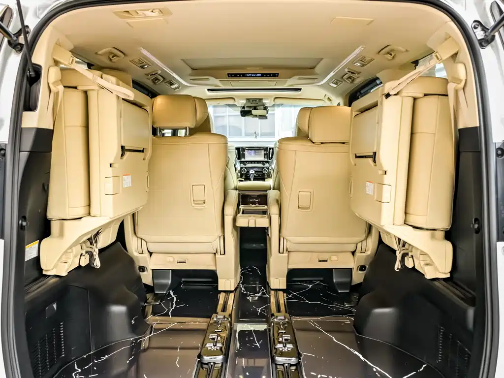 Toyota Alphard 2020 — фото 9