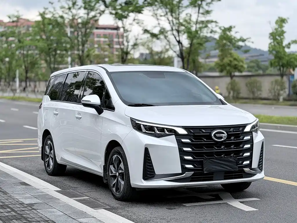 GAC Trumpchi M6 2023 — фото 3