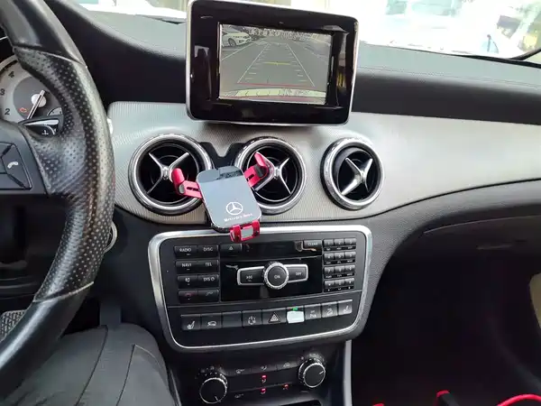 Mercedes-Benz GLA 2015