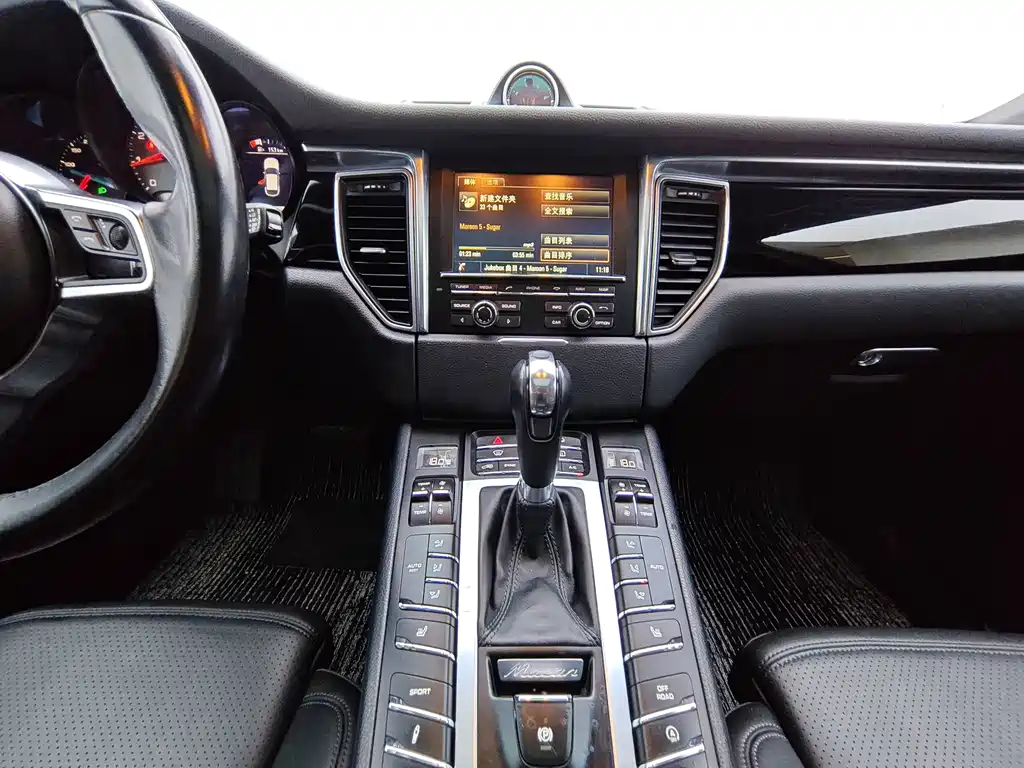 Porsche Macan 2015 — фото 8