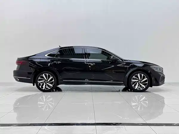 Volkswagen Passat 2022