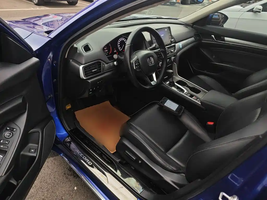 Honda Accord 2018 — фото 13
