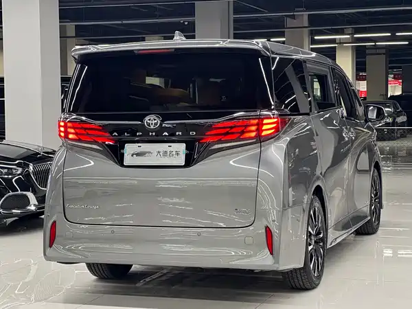 Toyota Alphard 2024