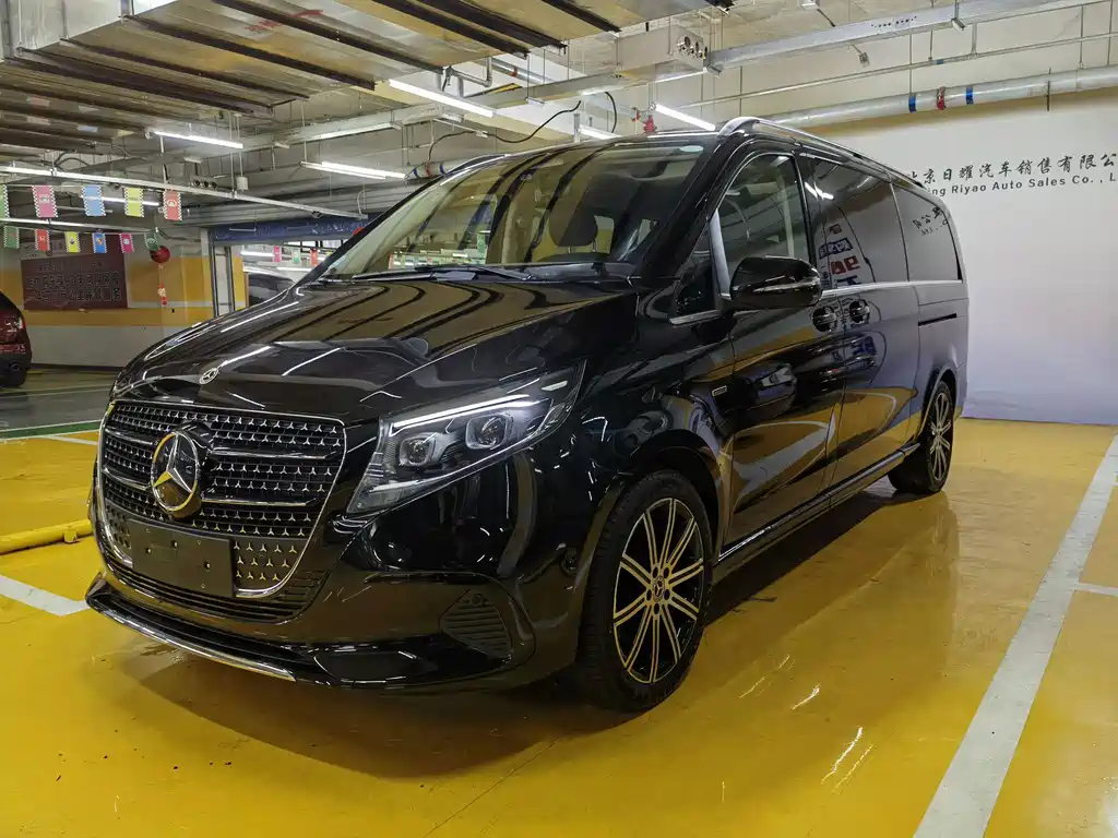 Mercedes-Benz V-Class 2025