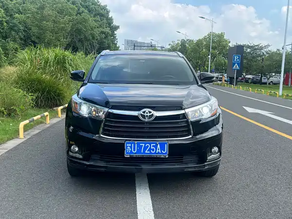 Toyota Highlander 2016