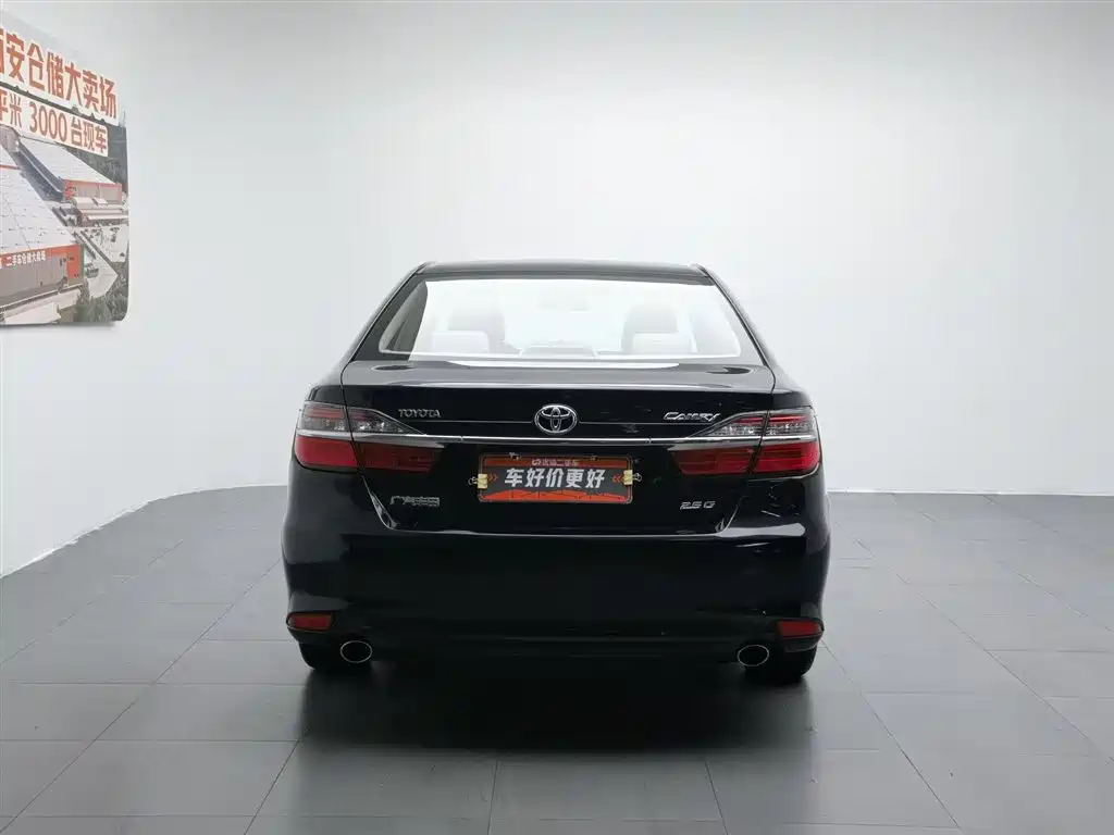 Toyota Camry 2015 — фото 4
