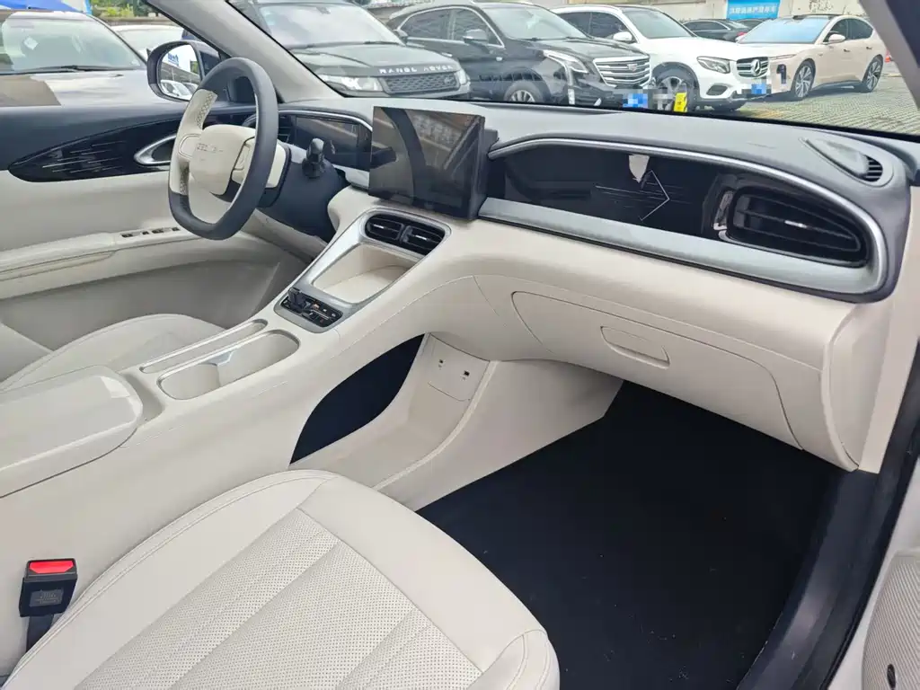 Geely Galaxy Starwish 2025 — фото 9