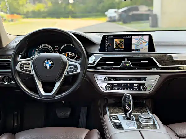 BMW 7 Series 2016