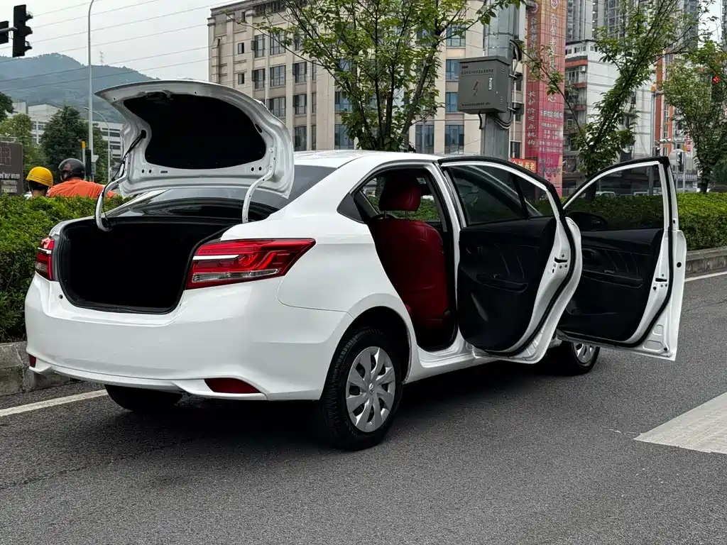Toyota Vios 2017 — фото 24