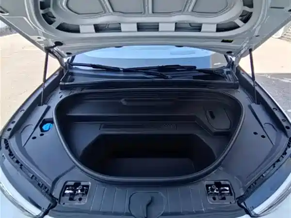 Audi Q6L E-Tron 2025