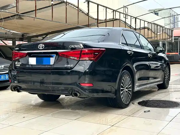 Toyota Crown 2018