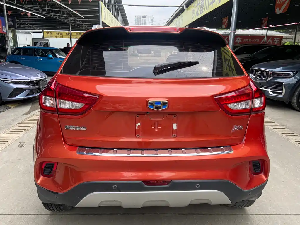 Geely Vision X3 2018 — фото 13